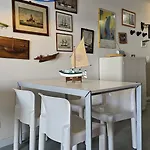 Fronte Mare Con Parcheggio! Apartament