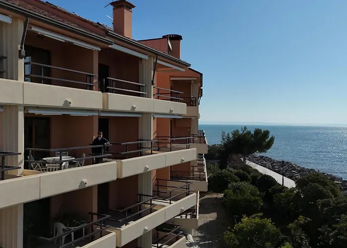 Fronte Mare Con Parcheggio! Grado