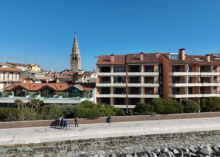 Fronte Mare Con Parcheggio! * Grado